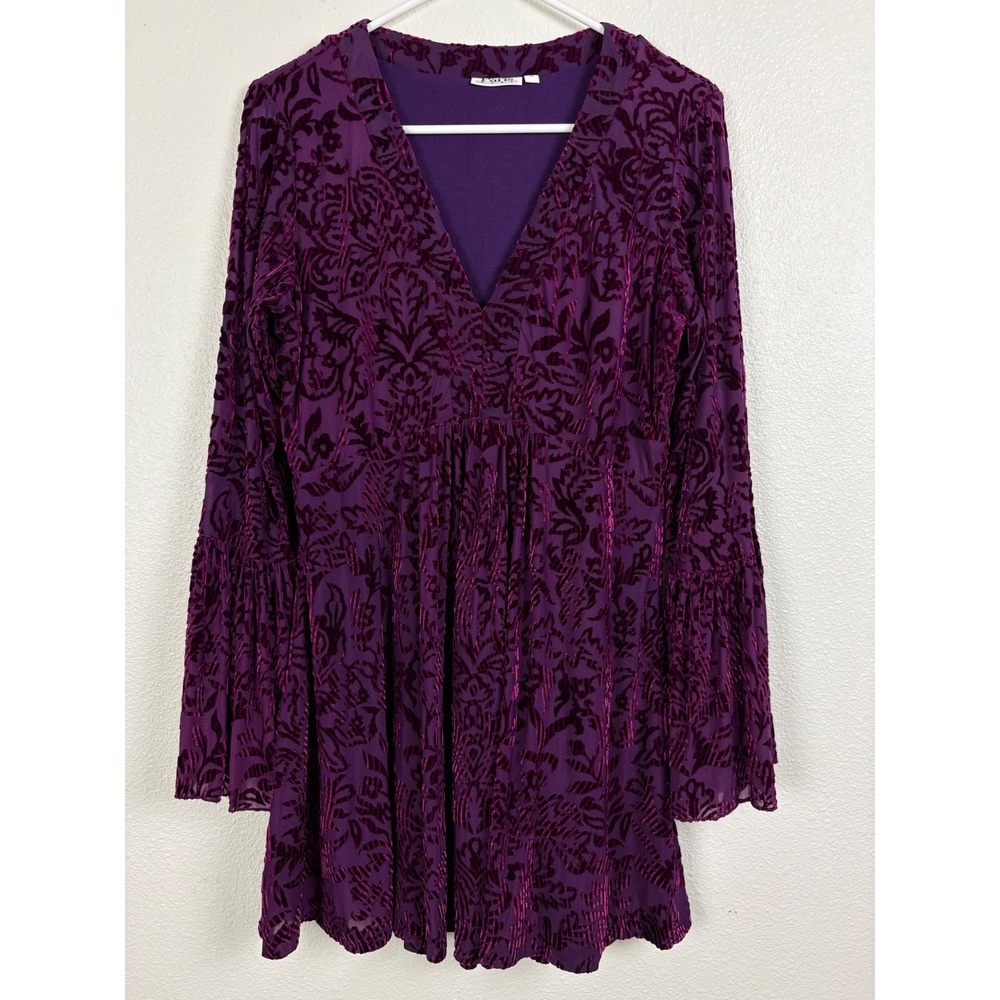 Paris Blues Women Purple Burnout Velvet Damask Bell Sleeve V-Neck Tunic Top S